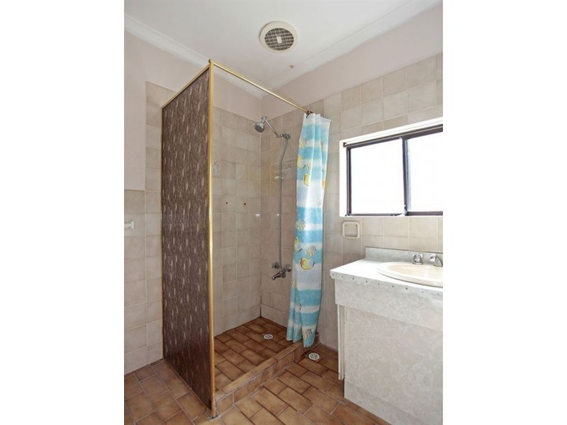 15 Malwa Street, Osborne SA 5017