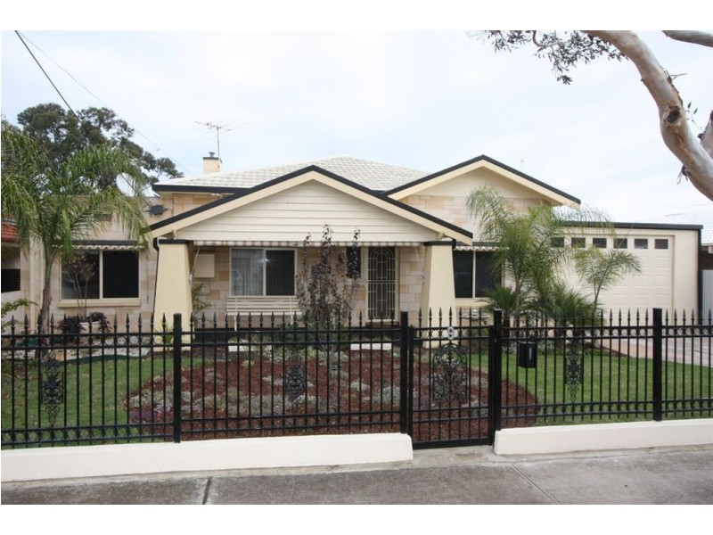 9 Gloucester Street, Largs Bay SA 5016