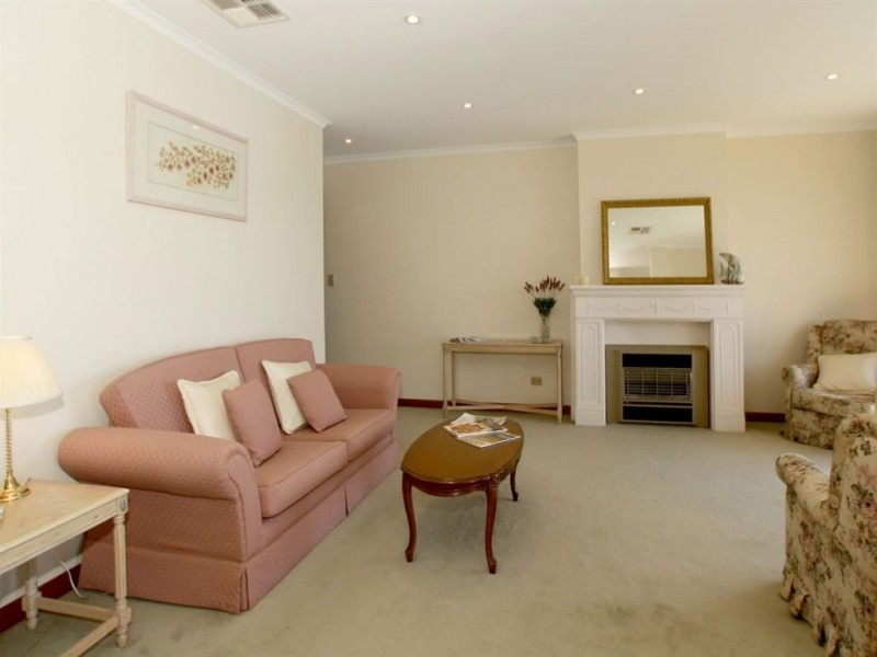 5/4 Siesta Court, West Lakes SA 5021