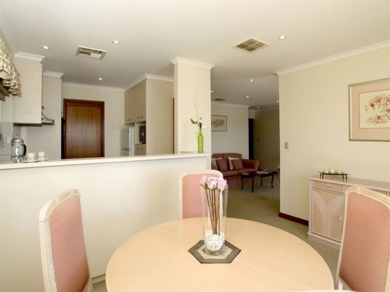 5/4 Siesta Court, West Lakes SA 5021