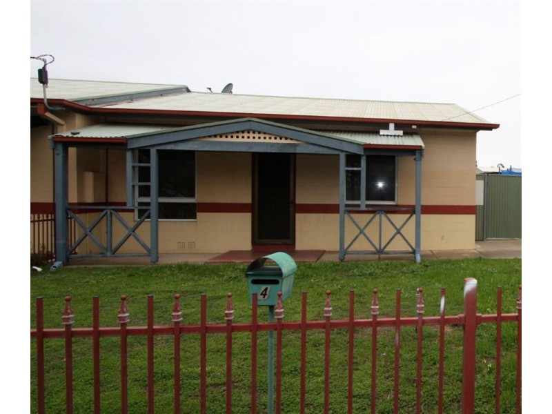 4 Seabourne Road, Taperoo SA 5017