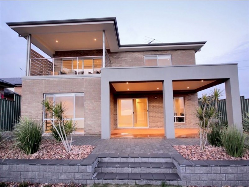 62 Elizabeth Crescent, Hallett Cove SA 5158