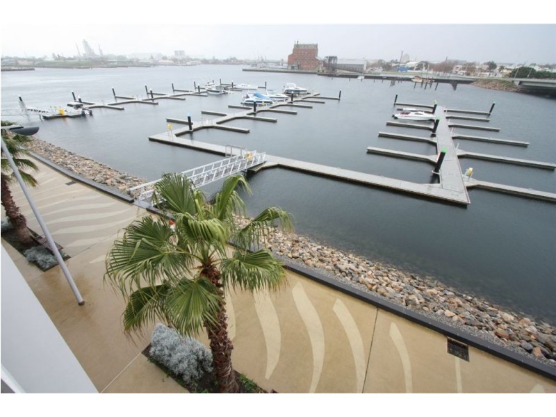 18 Tarni Court, Port Adelaide SA 5015