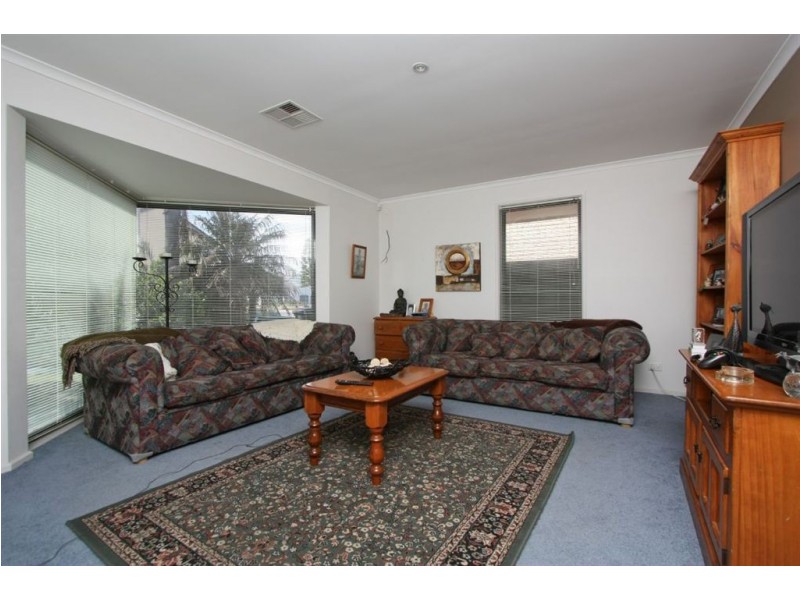 2 Jib Court, North Haven SA 5018