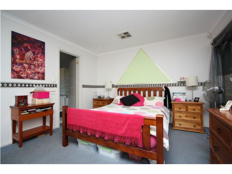 2 Jib Court, North Haven SA 5018