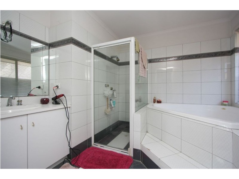 2 Jib Court, North Haven SA 5018