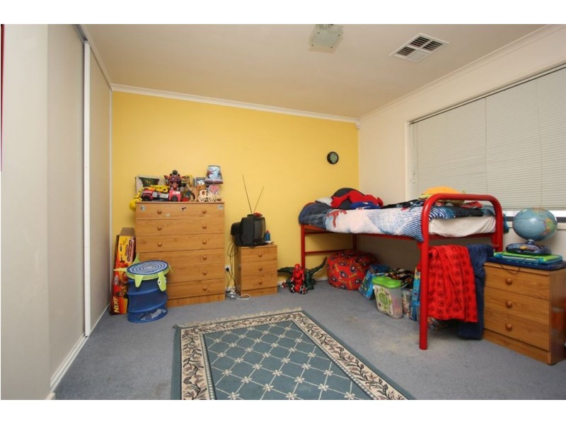 2 Jib Court, North Haven SA 5018