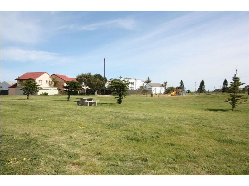 2 Jib Court, North Haven SA 5018