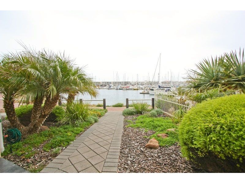 2a Coral Way, North Haven SA 5018
