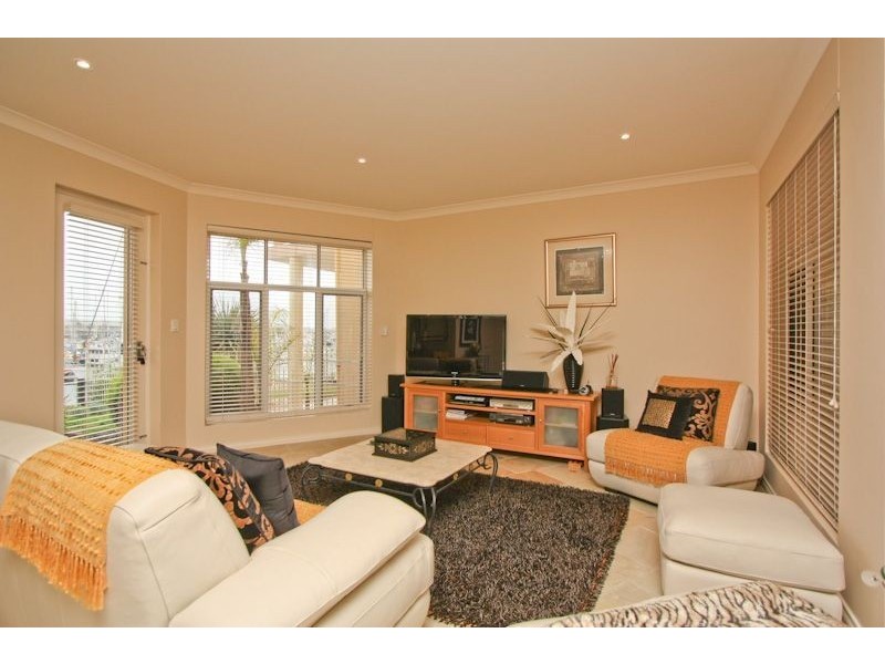 2a Coral Way, North Haven SA 5018