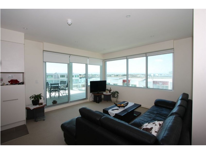 313/1-2 Tarni Court, Port Adelaide SA 5015
