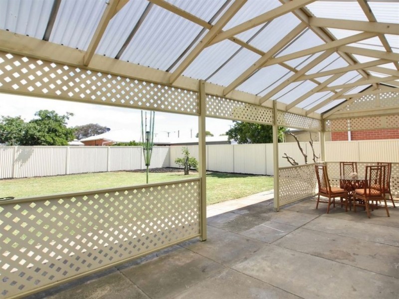 4 Laurel Street, Pennington SA 5013