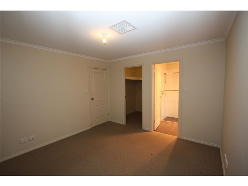 4 Lamorna Terrace, Largs North SA 5016