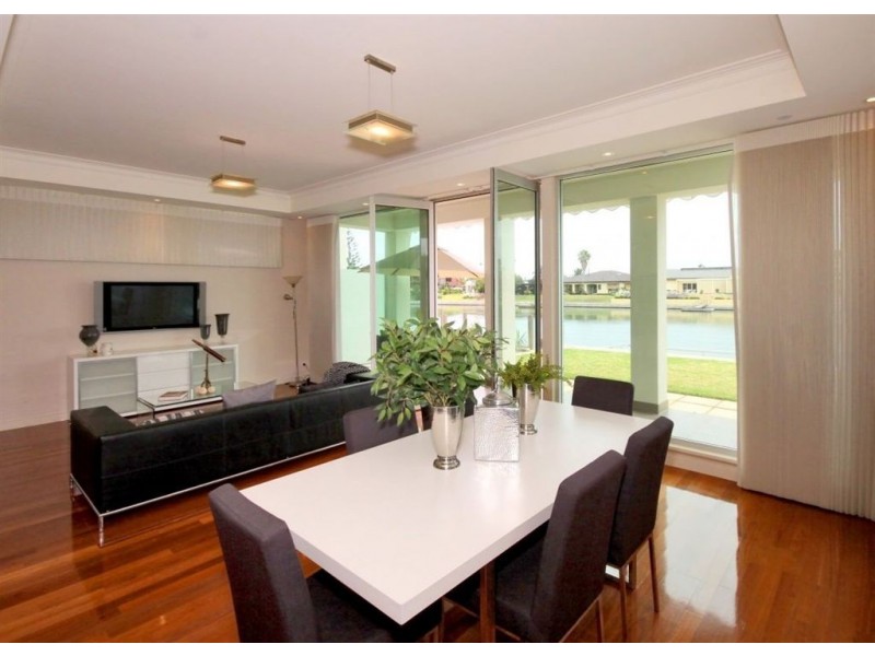 26A Antigua Grove, West Lakes SA 5021