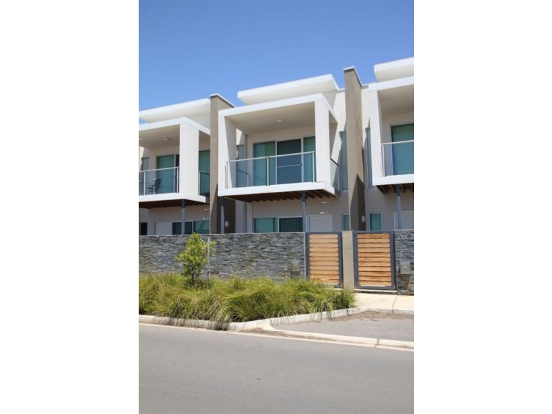 30 Karka Cove, New Port SA 5015