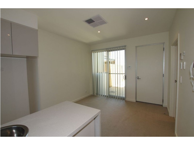 30 Karka Cove, New Port SA 5015