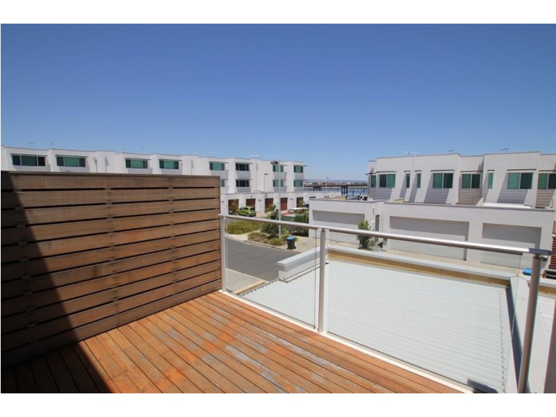 30 Karka Cove, New Port SA 5015