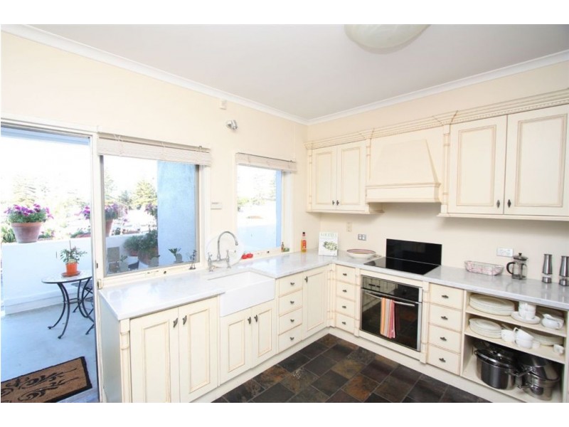 11/10 Nerida Drive, North Haven SA 5018