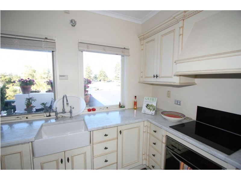 11/10 Nerida Drive, North Haven SA 5018