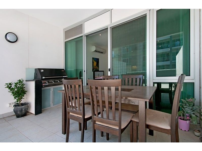 205/1-2 Tarni Court, New Port SA 5015