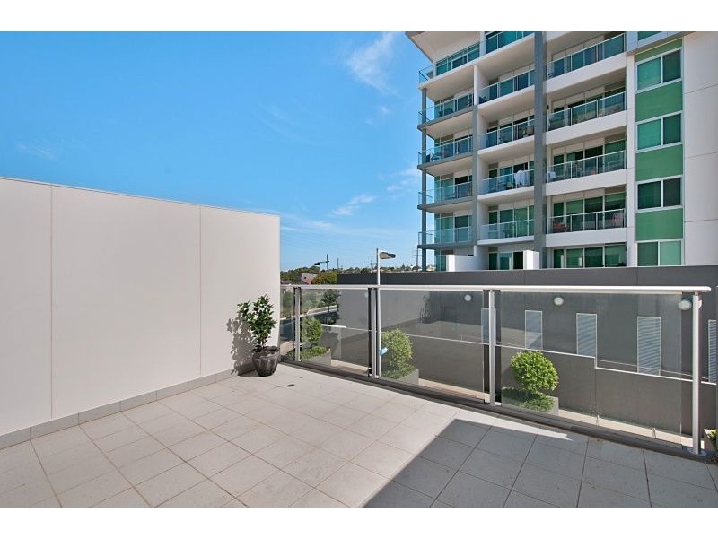205/1-2 Tarni Court, New Port SA 5015