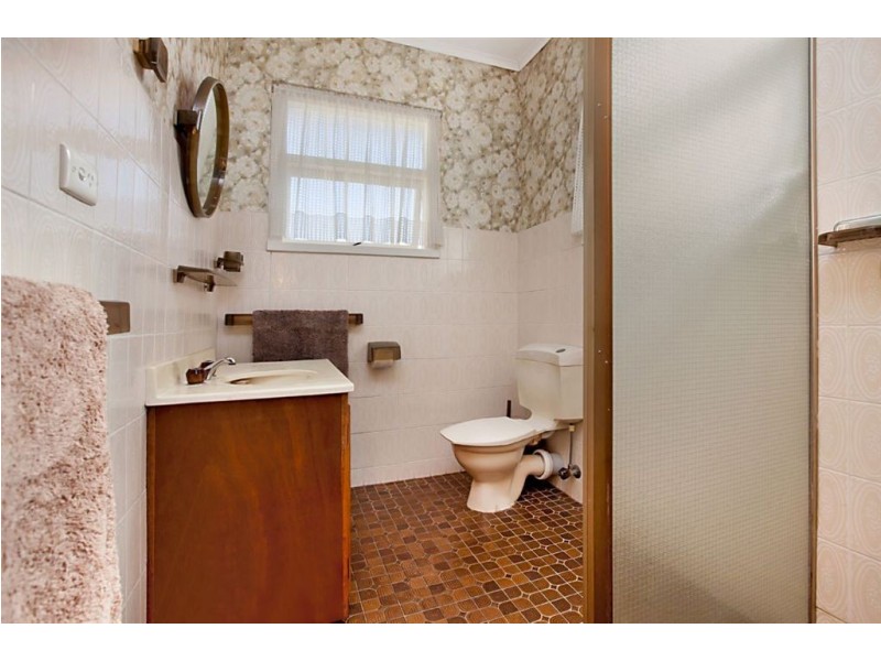 24 Koowarra Terrace, Largs North SA 5016