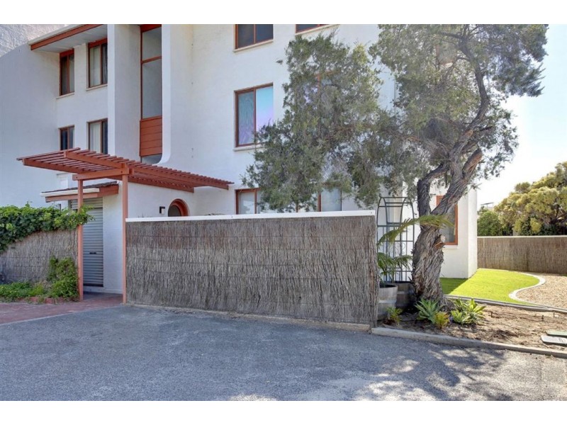 6/1 Amarina Court, Semaphore Park SA 5019