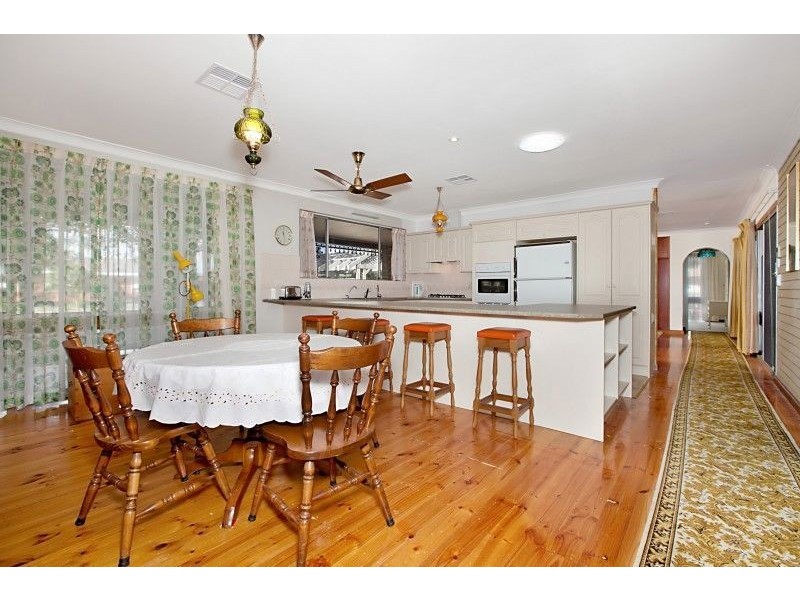 2 Cooba Way, West Lakes SA 5021