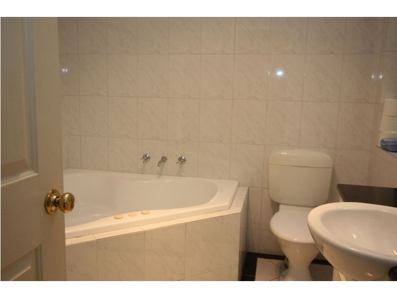 4 Edwin Street, West Lakes Shore SA 5020