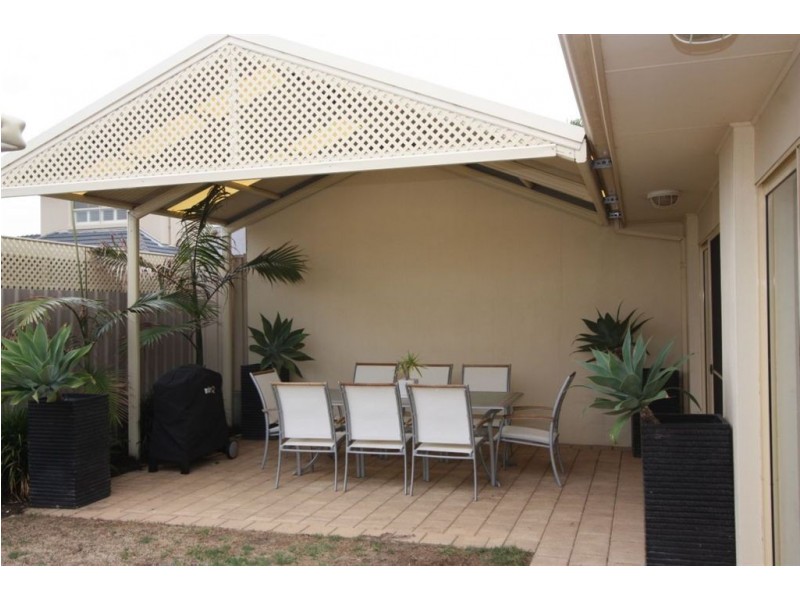 4 Edwin Street, West Lakes Shore SA 5020