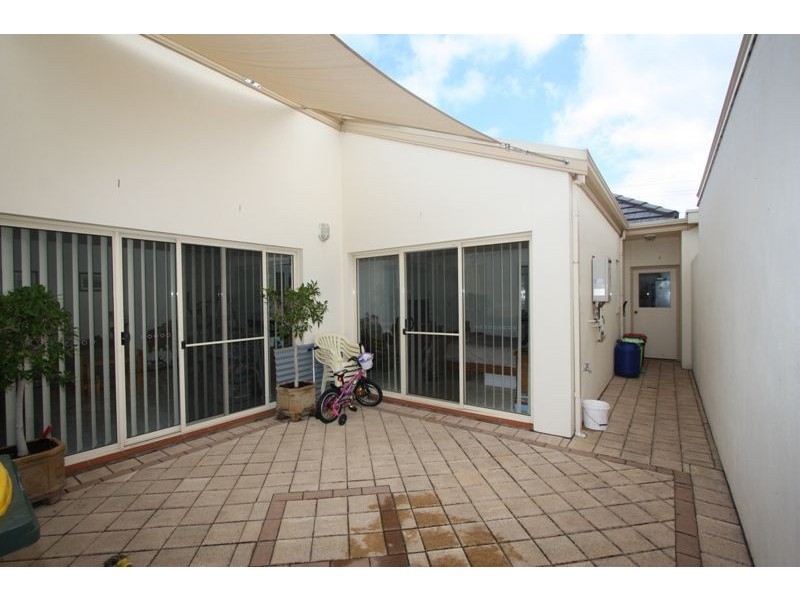 4 Edwin Street, West Lakes Shore SA 5020