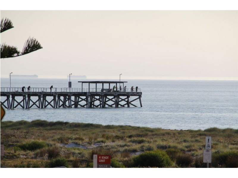 213 Lady Gowrie Drive, Largs Bay SA 5016