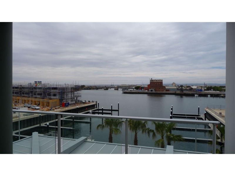 306/1-2 Tarni Crt, Spinnaker, New Port SA 5015