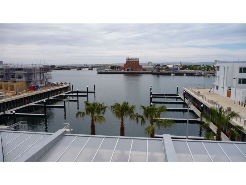 306/1-2 Tarni Crt, Spinnaker, New Port SA 5015