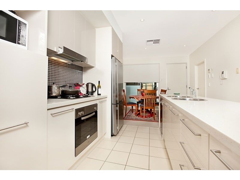 4 Karka Cove, New Port SA 5015