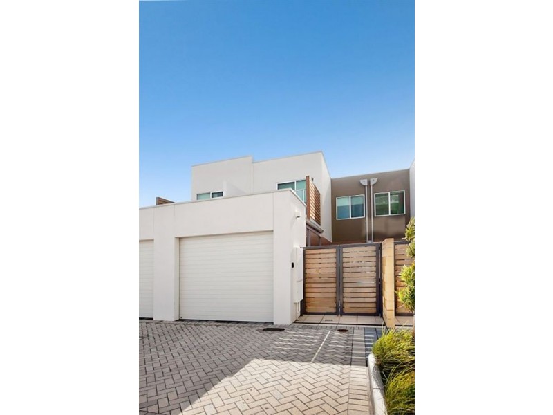 4 Karka Cove, New Port SA 5015