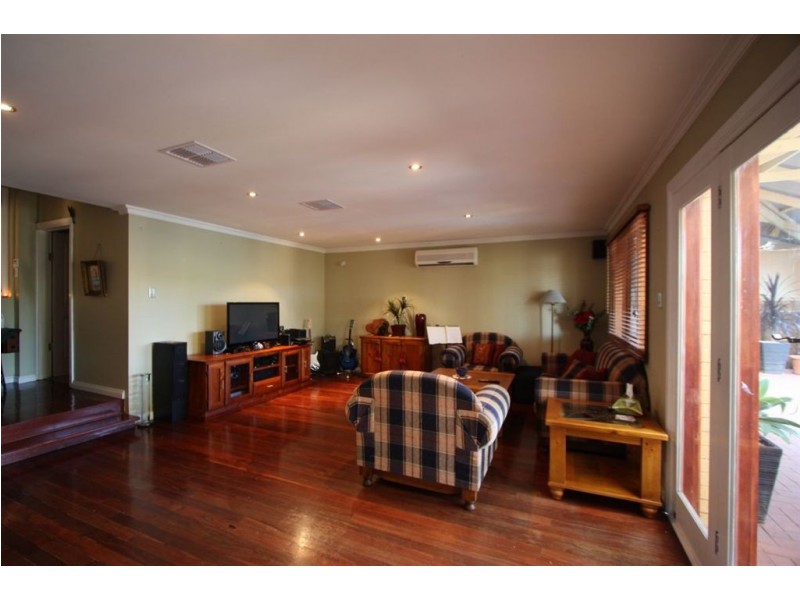 16 Warwick Street, Largs North SA 5016