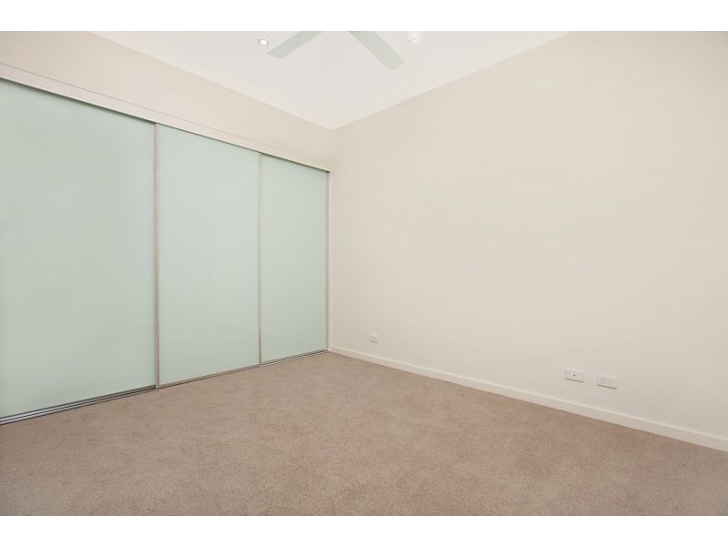 711/1-2 Tarni Court, New Port SA 5015