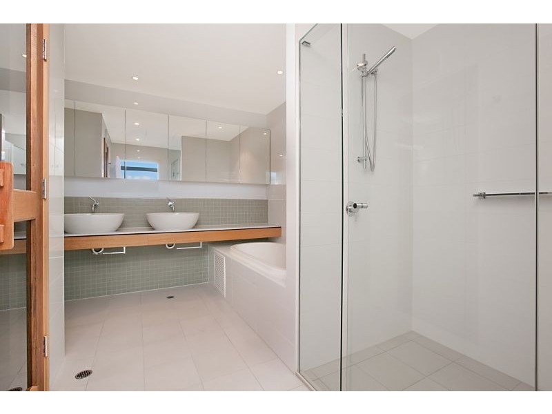 711/1-2 Tarni Court, New Port SA 5015