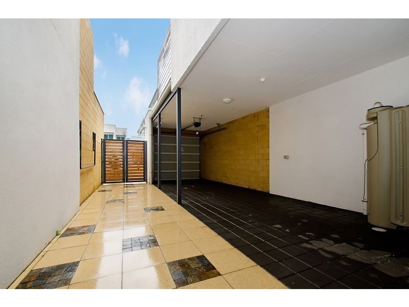 18 Karka Cove, New Port SA 5015