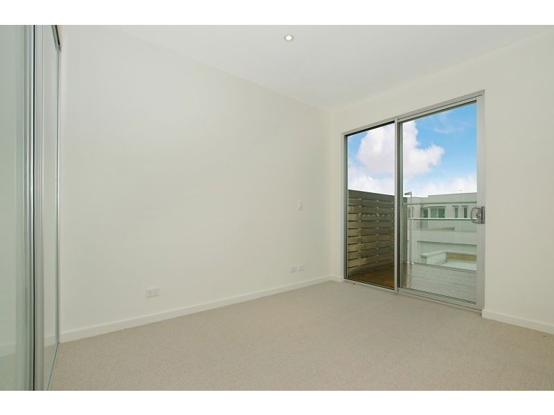 18 Karka Cove, New Port SA 5015