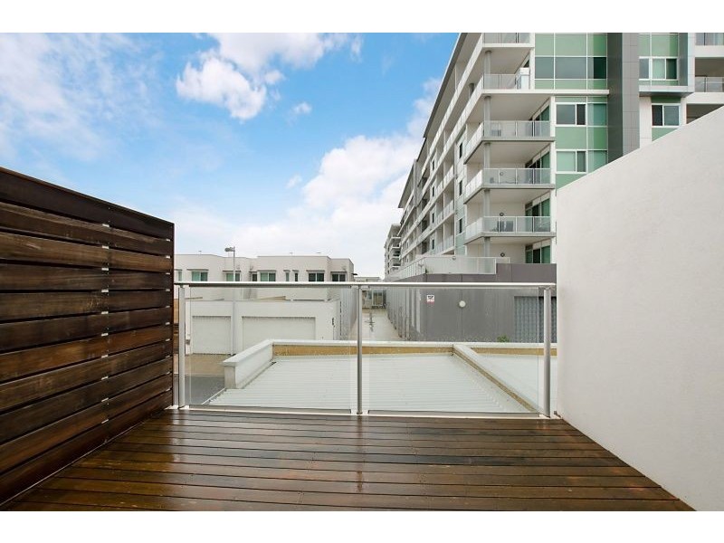 18 Karka Cove, New Port SA 5015