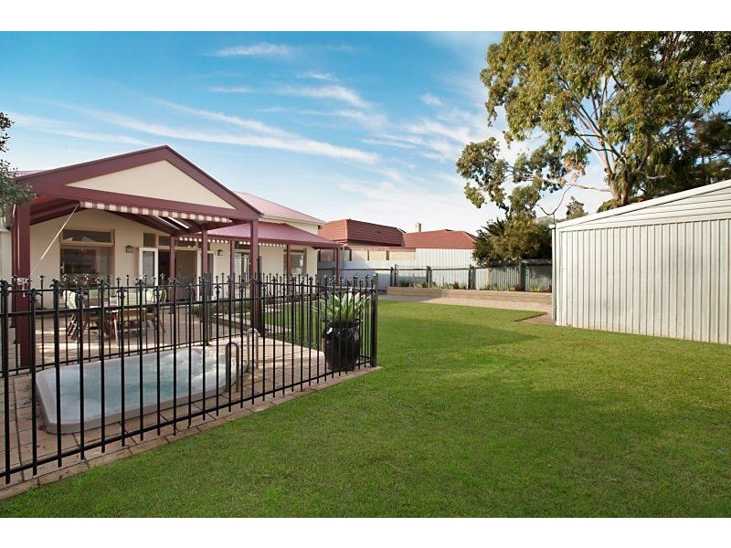 129 Woolnough Road, Largs Bay SA 5016