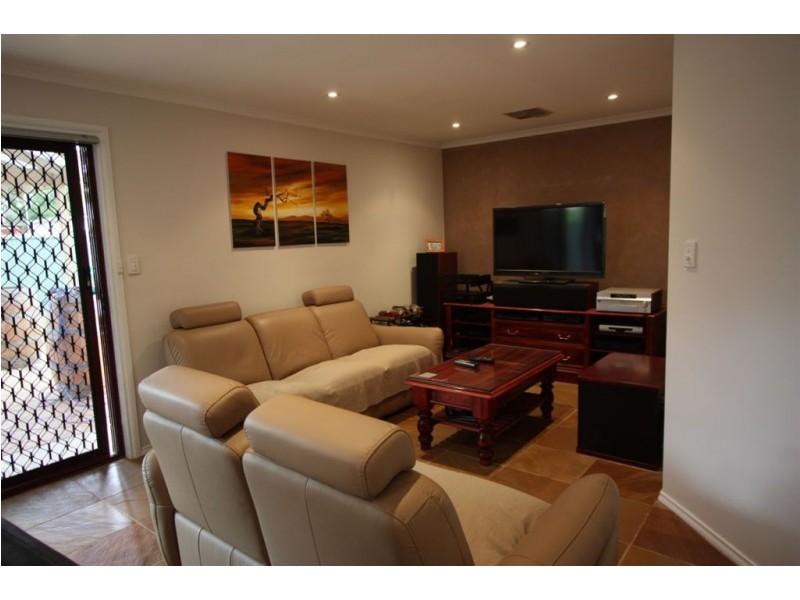 2 Kingscote Street, Alberton SA 5014