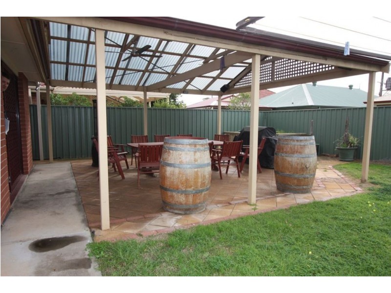 2 Kingscote Street, Alberton SA 5014