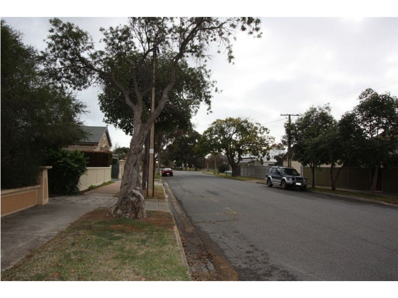 2 Kingscote Street, Alberton SA 5014