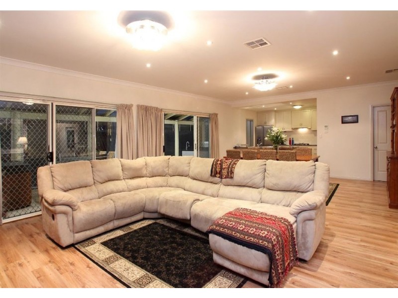 6 Stanford Glen, Seaford Rise SA 5169