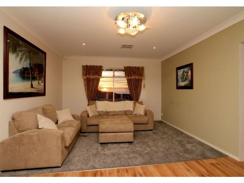 6 Stanford Glen, Seaford Rise SA 5169