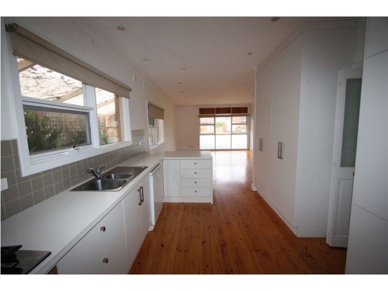 5 Wald Avenue, Semaphore South SA 5019