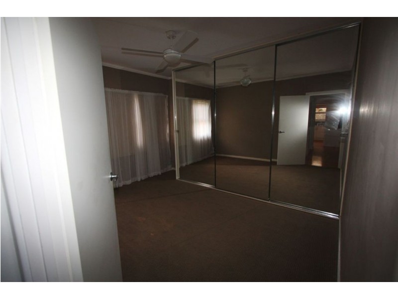 5 Wald Avenue, Semaphore South SA 5019